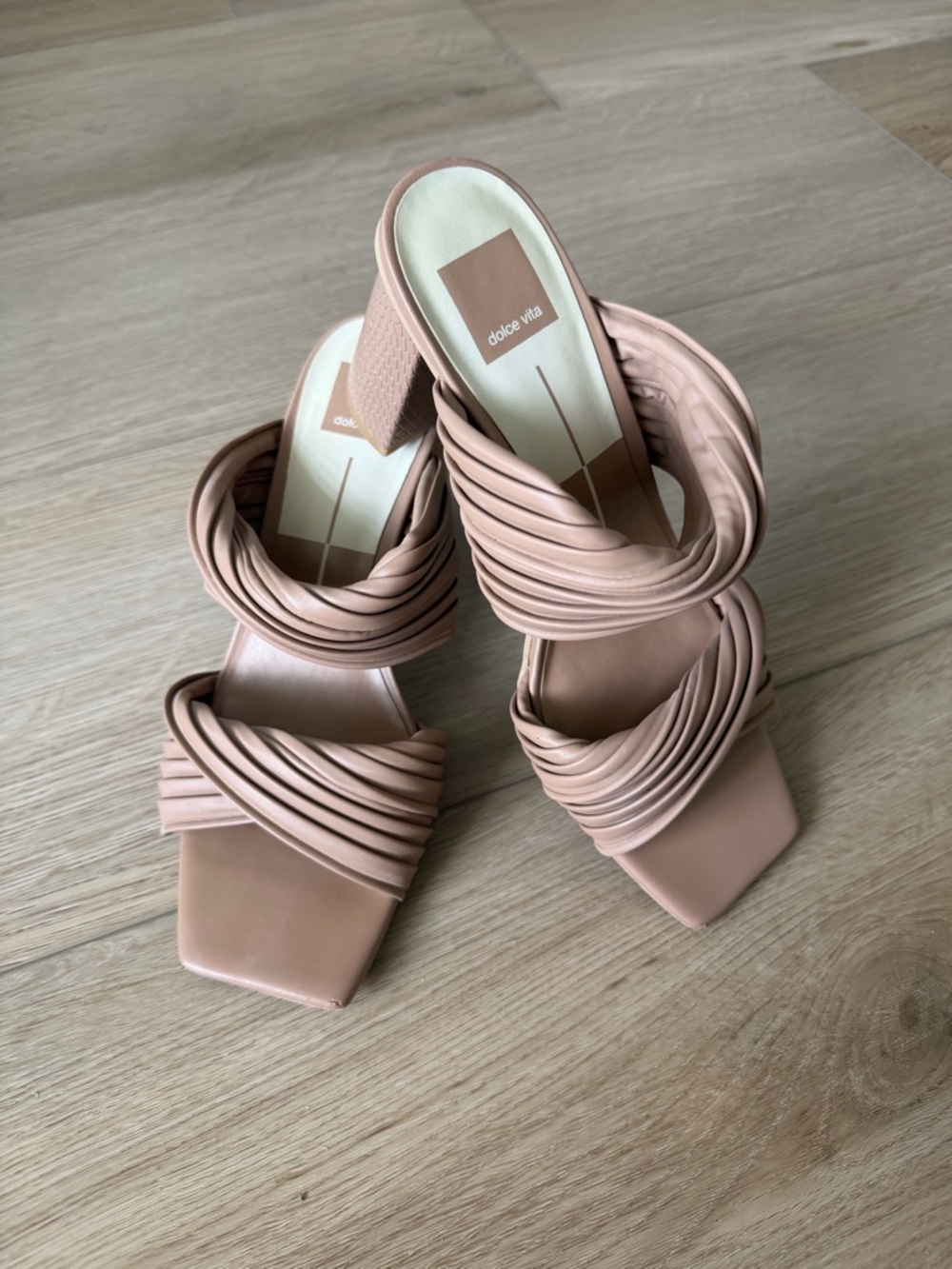 Dolce Vita Women's Light Tan Block Heel Sandal